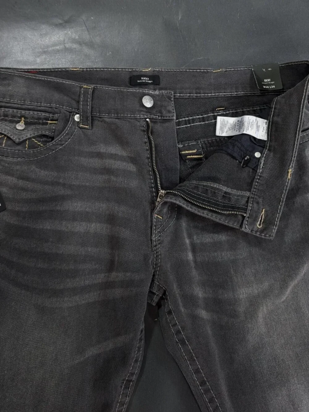 $204 True Religion Ricky Flap Relaxed Straight Jeans Size 44 44x34 Grey